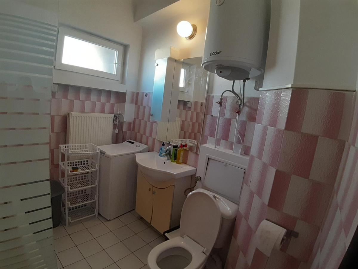 Апартаменти Best Apartament In Center Бухарест Номер фото